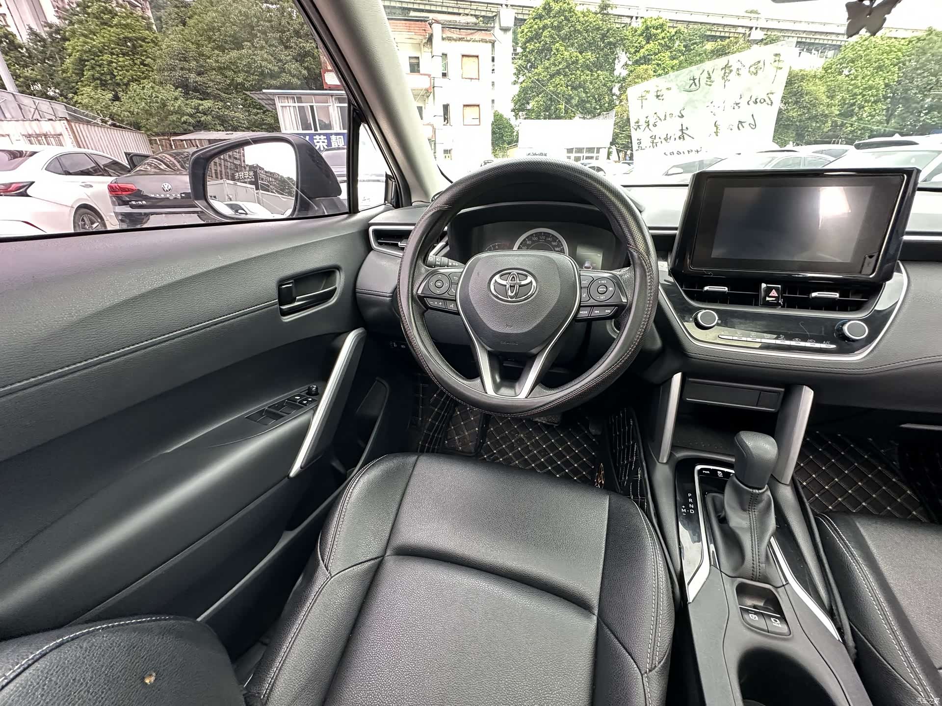 Toyota Frontlander, 2023 13
