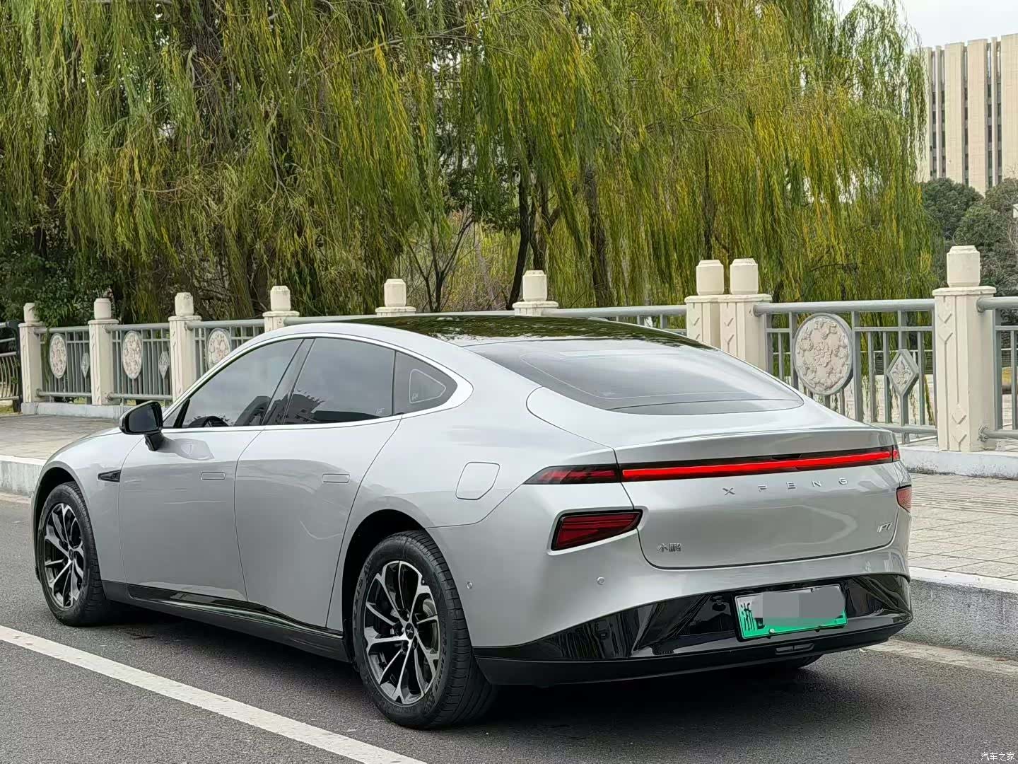 Xpeng P7, 2022 9