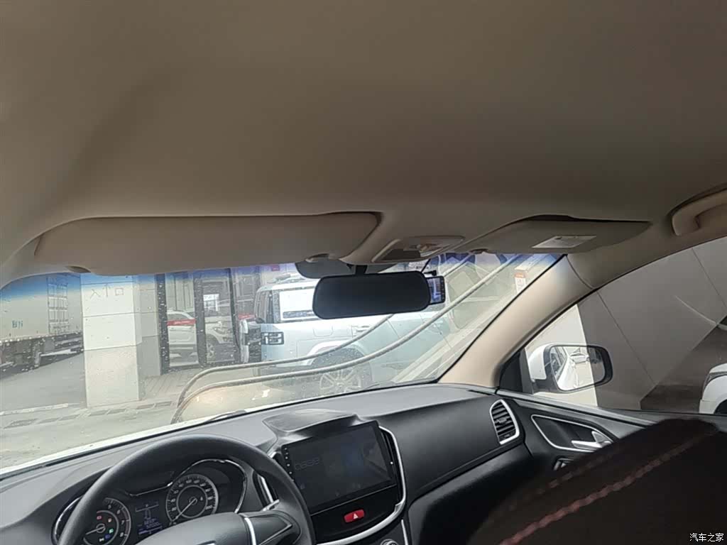 Wuling 560, 2017 14