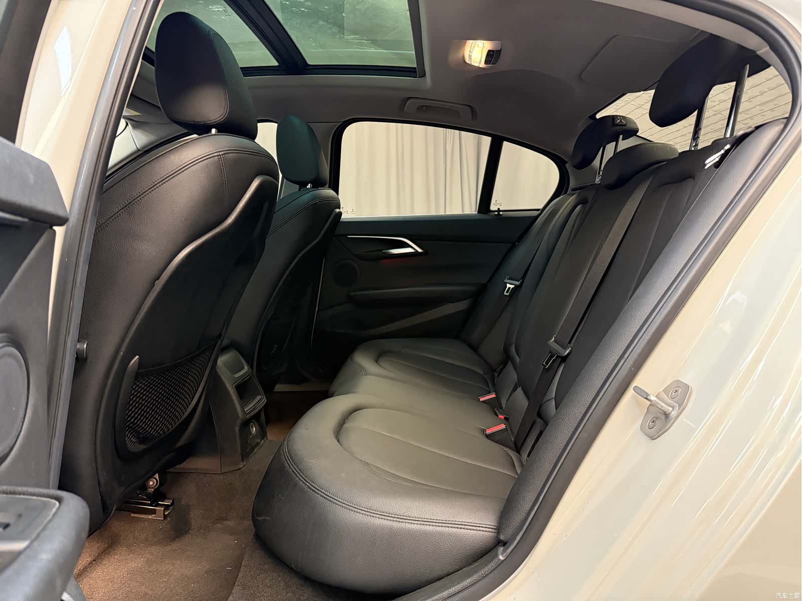 BMW 1 Series, 2017 все фото