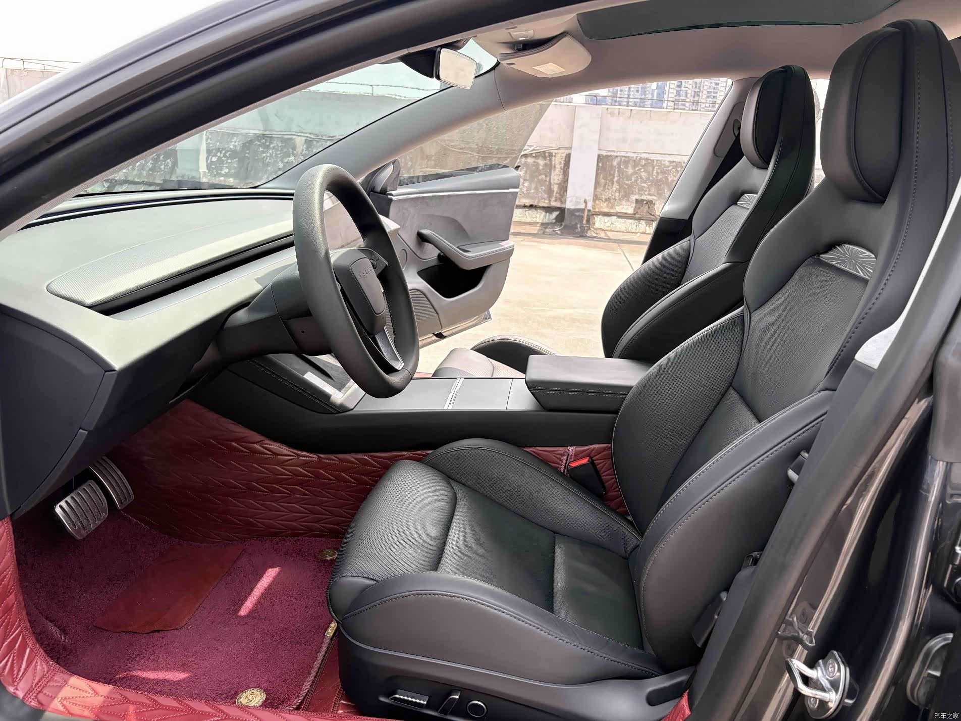 Tesla Model 3, 2025 11