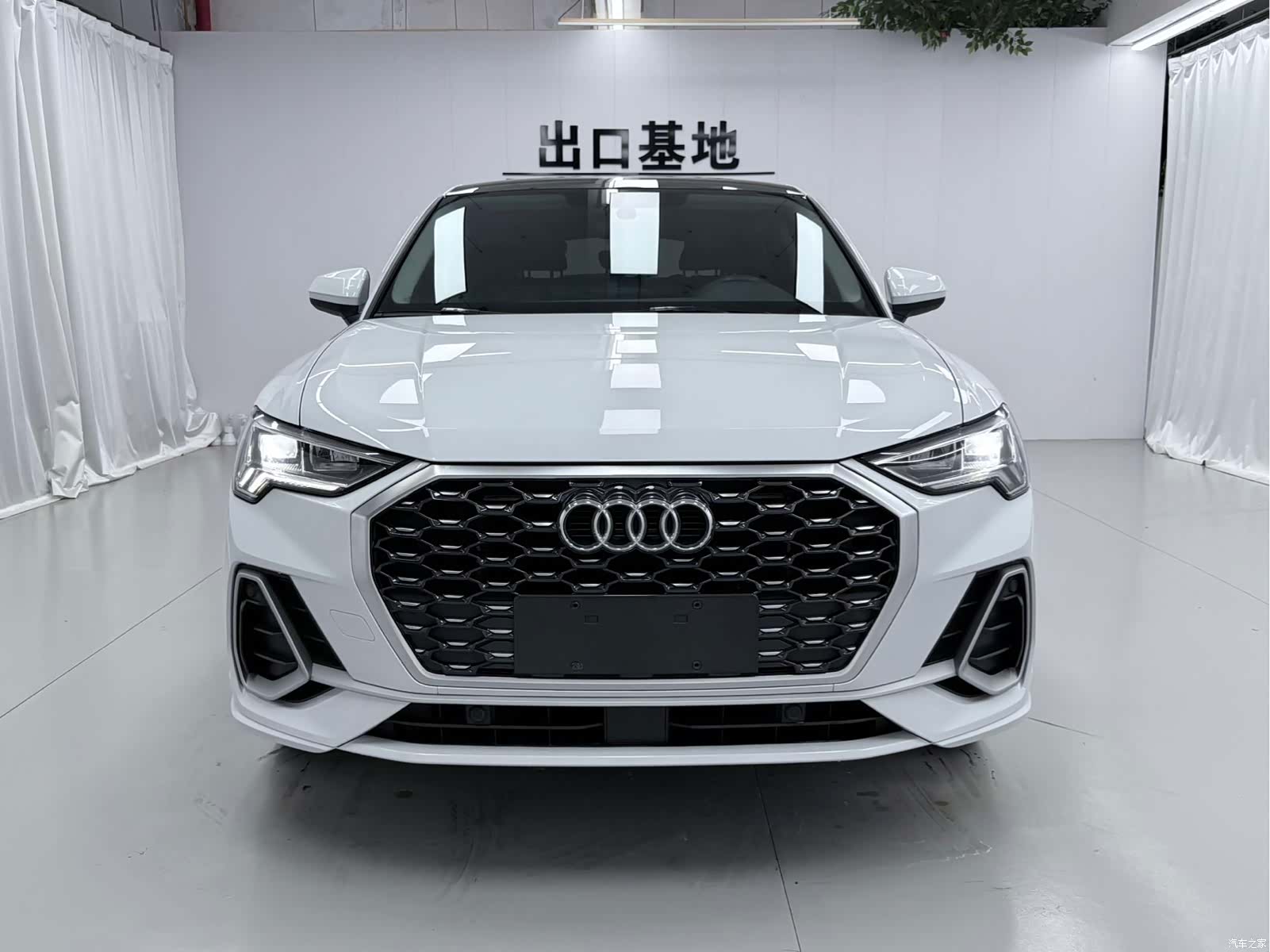 Audi Q3, 2022 2