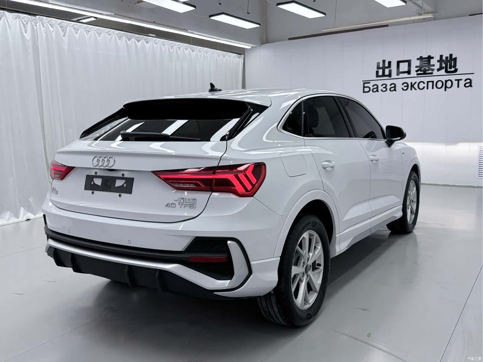 Audi Q3, 2022 6