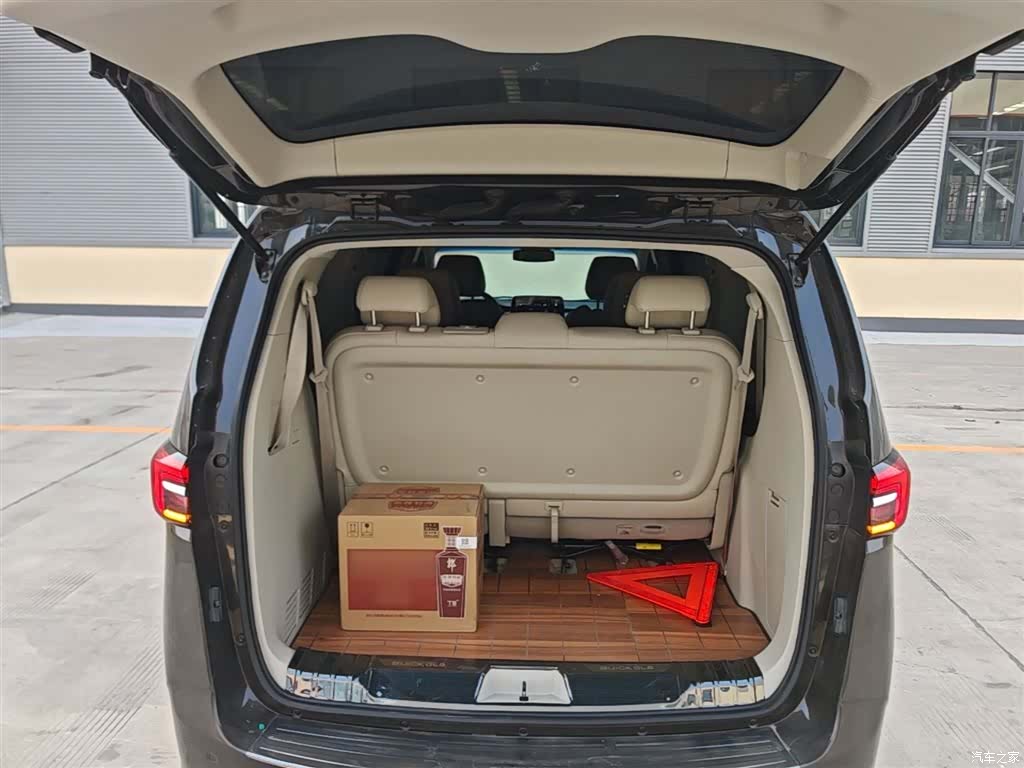 Buick GL8, 2021 19
