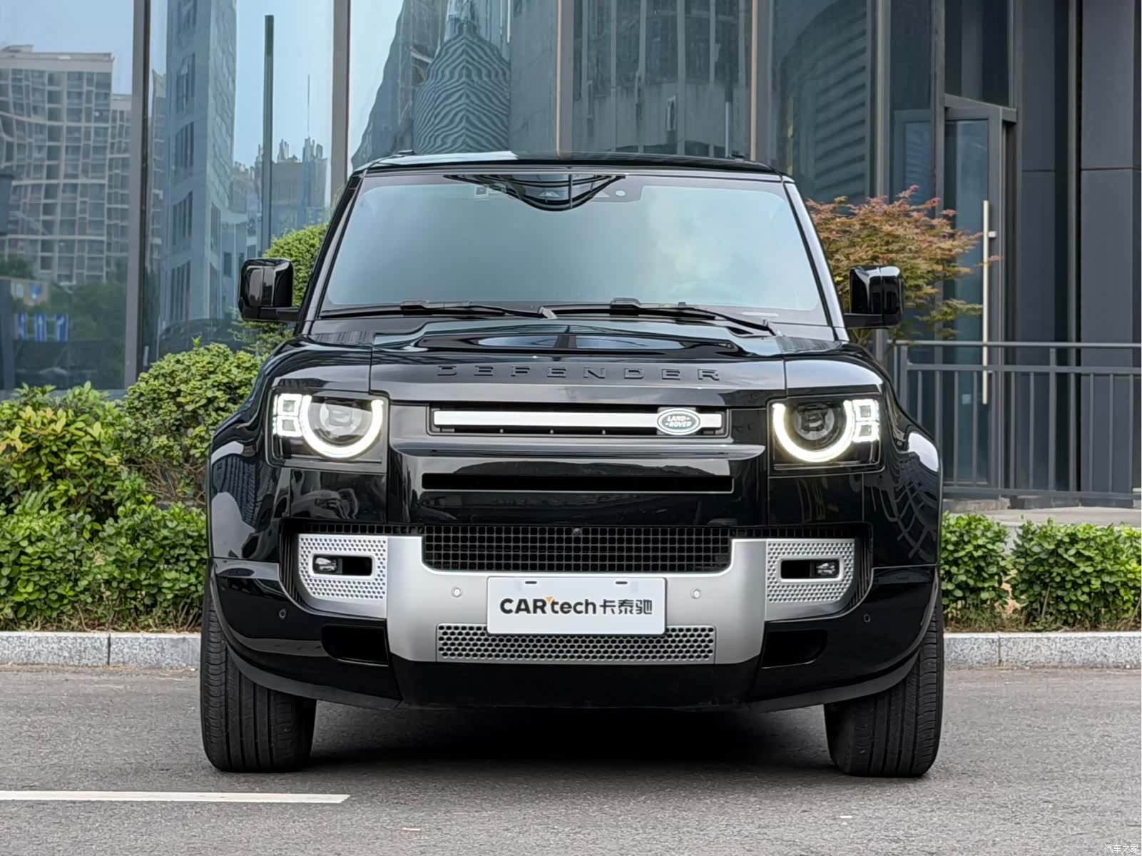 Land Rover Defender, 2022 2