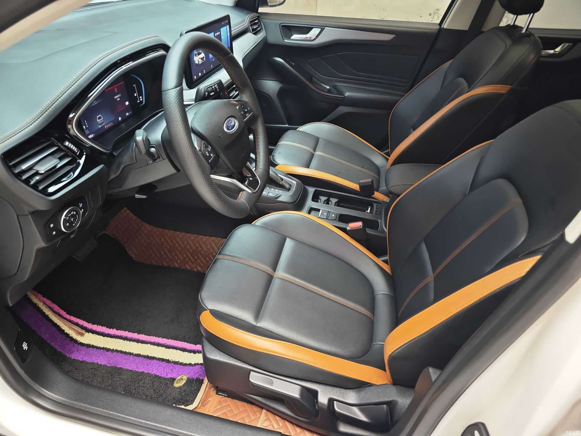 Ford Focus, 2022 все фото