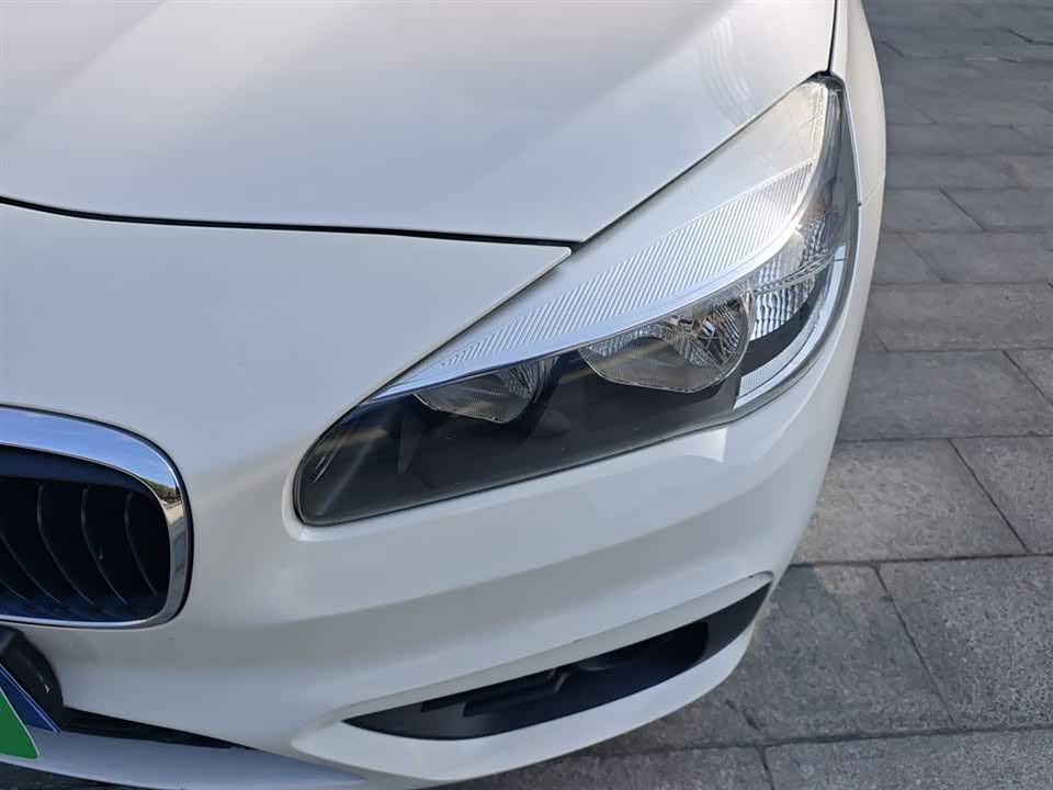 BMW 2 series station wagon