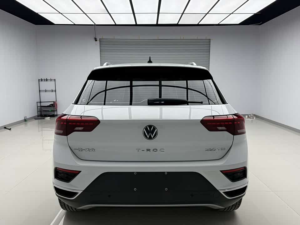 Volkswagen T-ROC exploring Songs