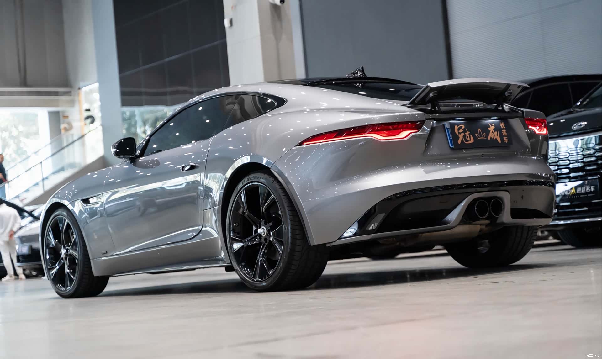 Jaguar F-TYPE, 2024 все фото