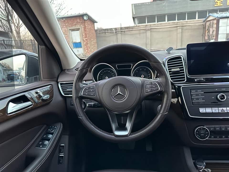 Mercedes-Benz GLS