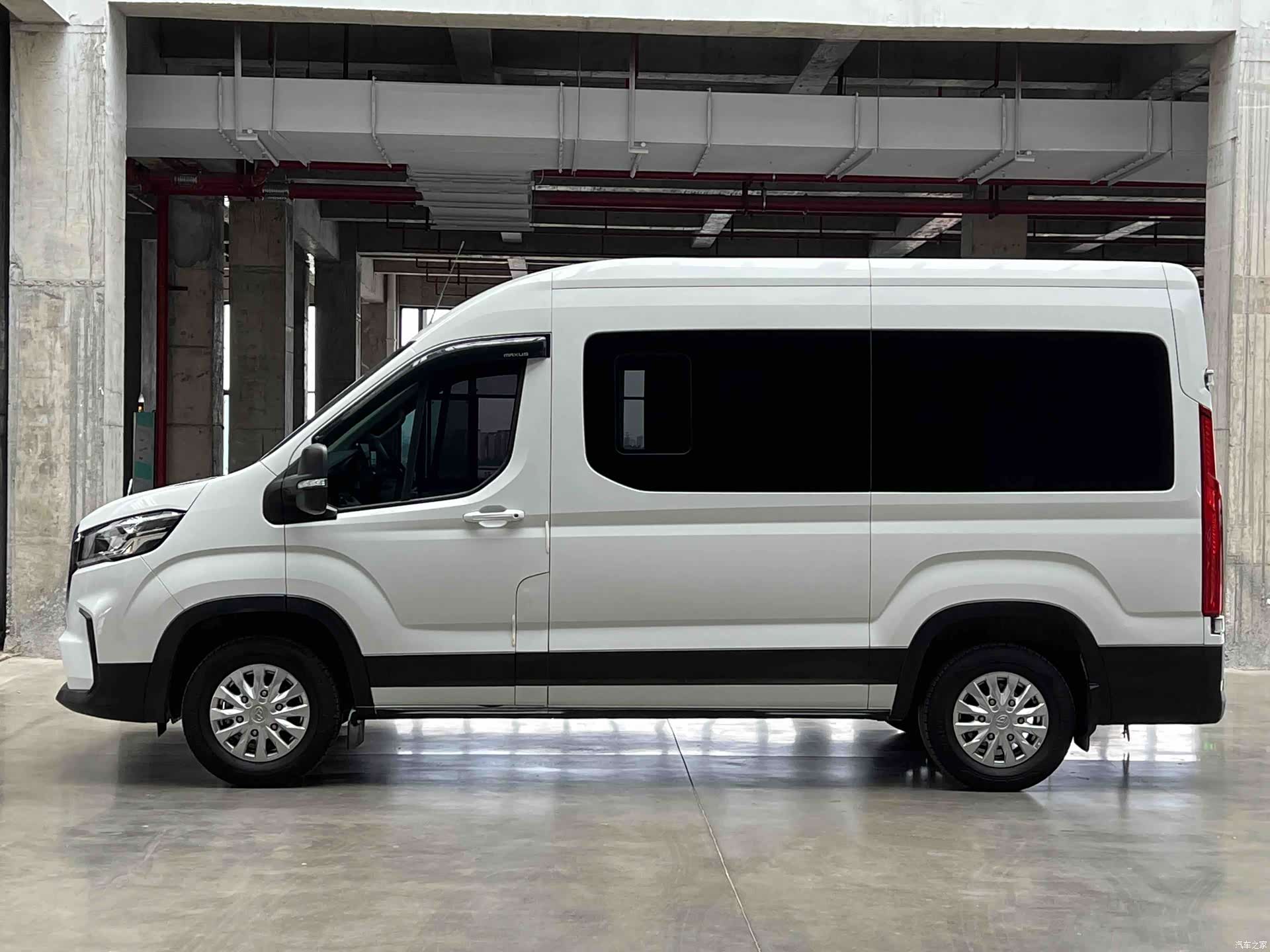 Maxus V90, 2024 6