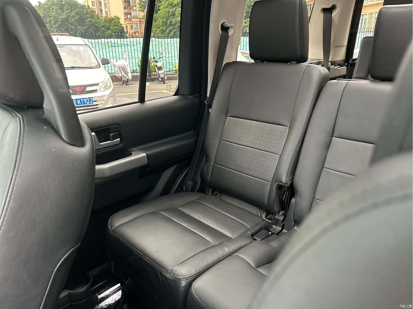 Land Rover Discovery, 2009 39