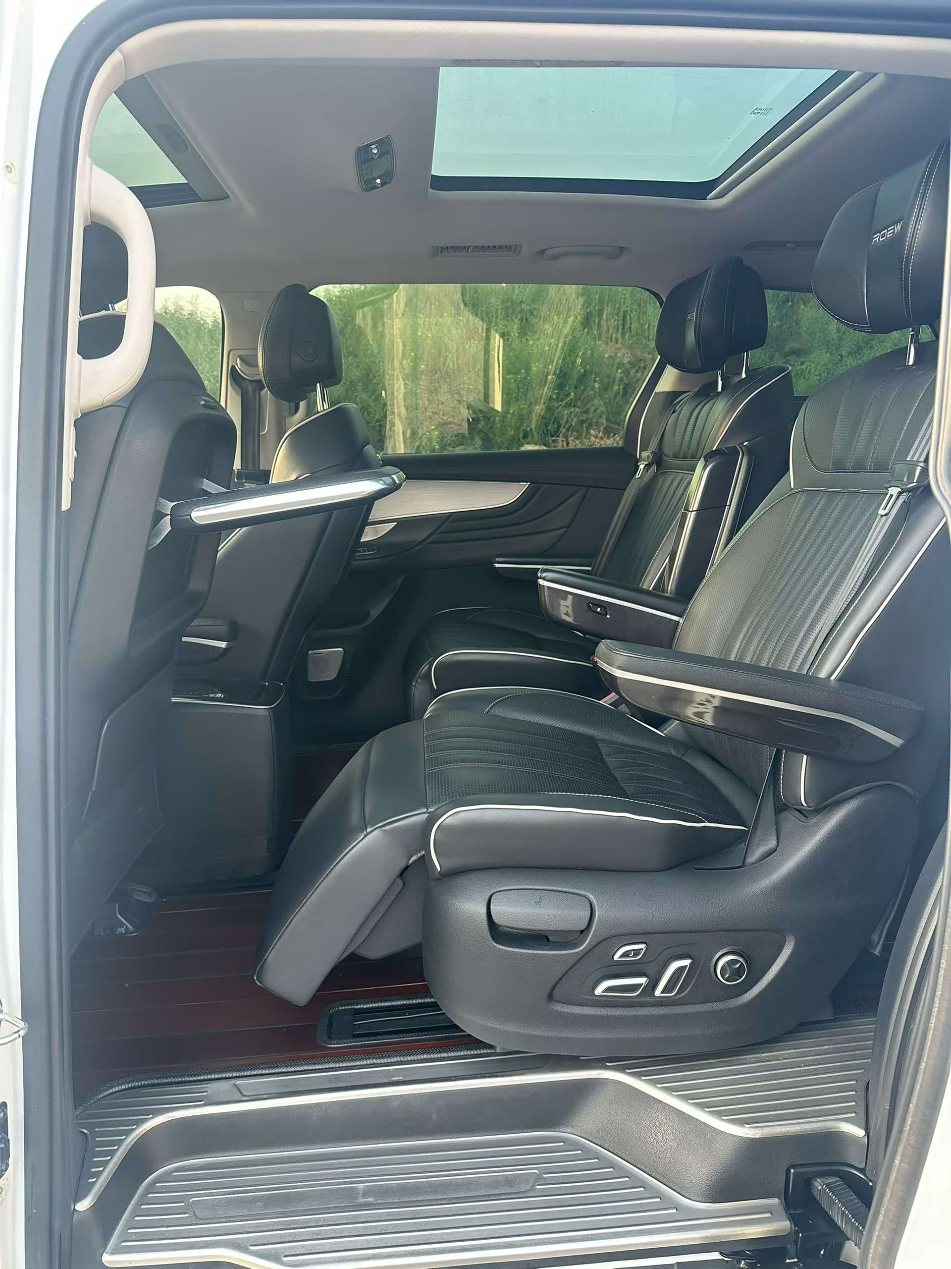 Roewe iMAX8, 2022 4