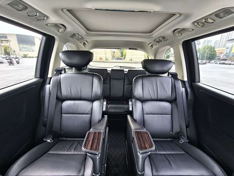 Honda Elysion 2019, фото 10