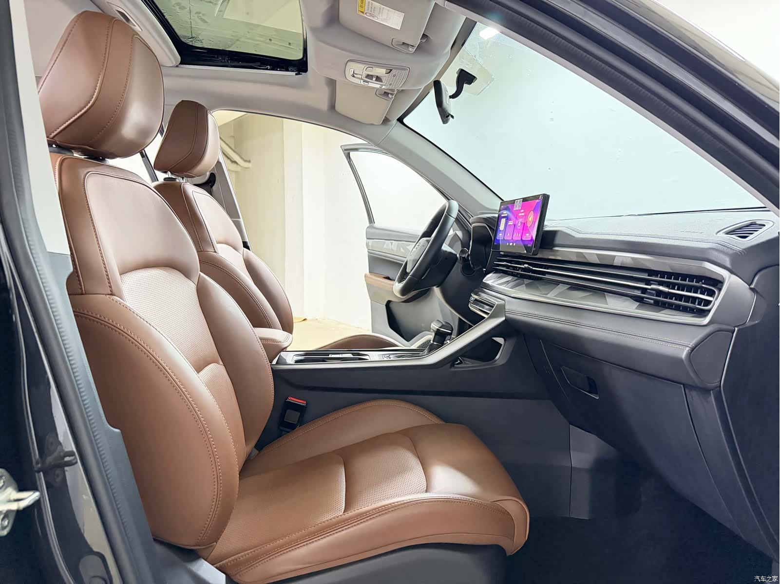 Geely X6, 2022 8