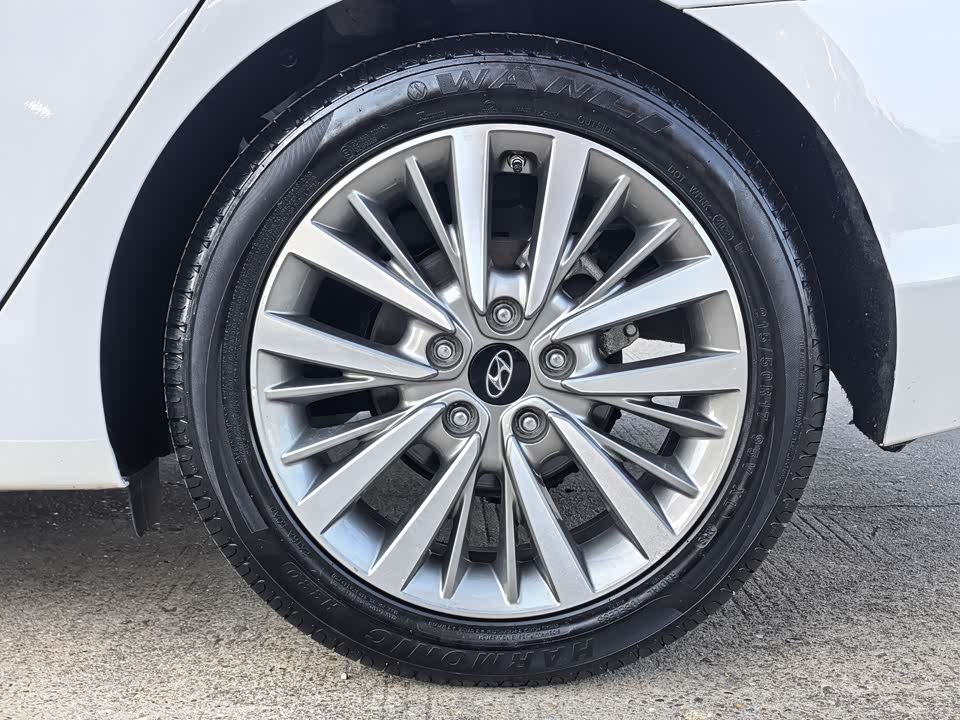 Hyundai Name picture