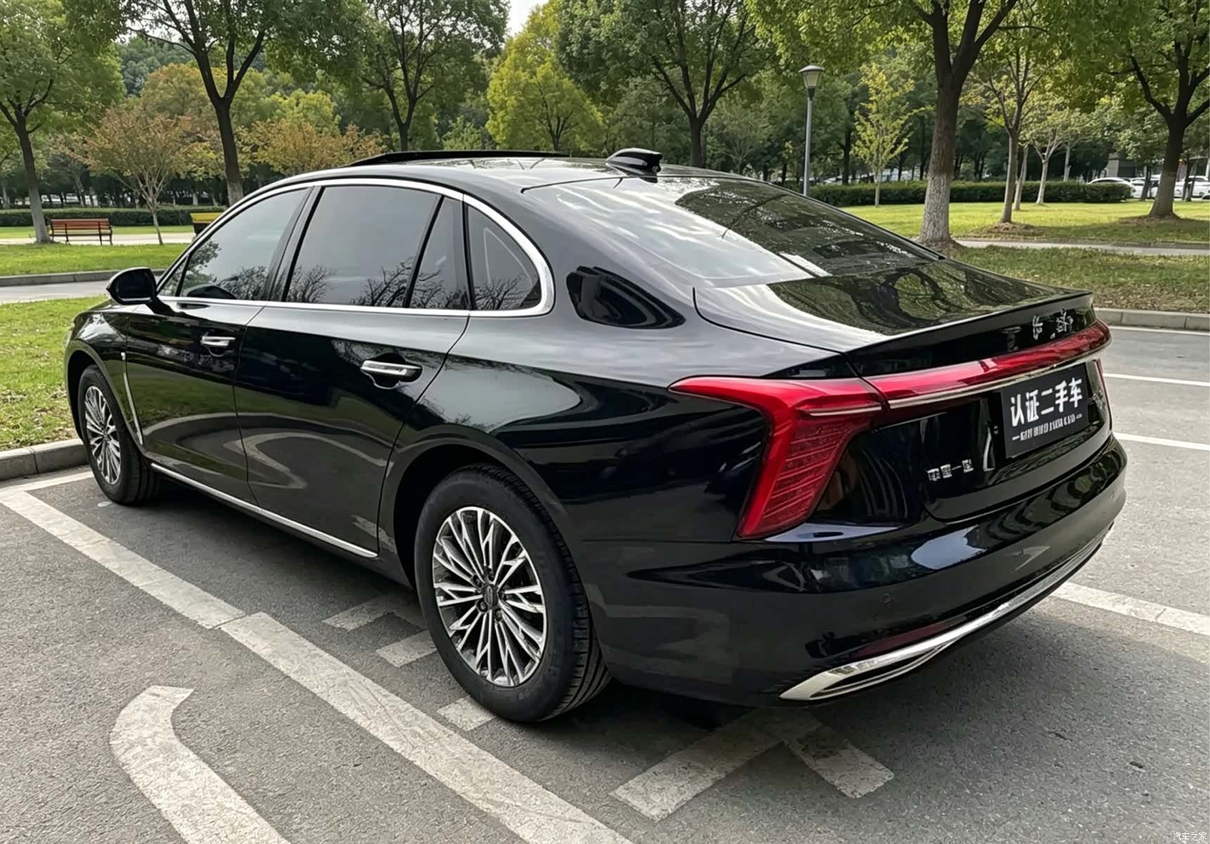 Hongqi H5, 2023 9