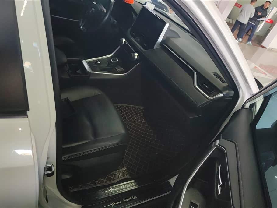 Toyota RAV4 Rongfang