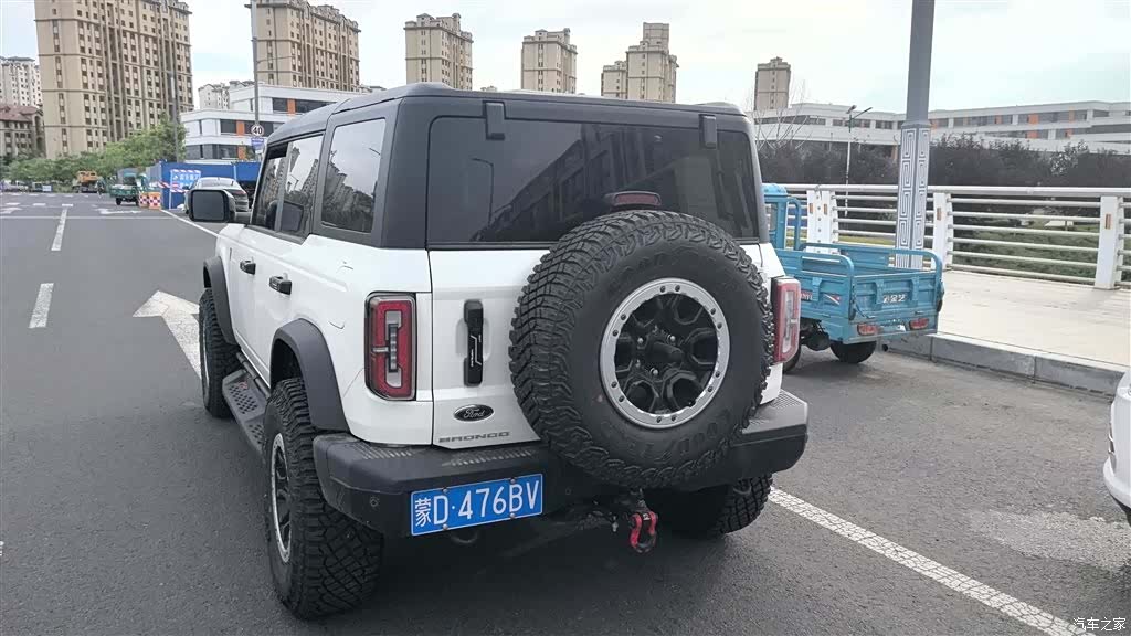 Ford Bronco, 2026 4