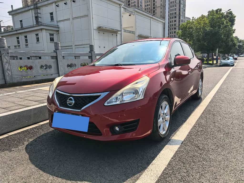 Nissan Tiida