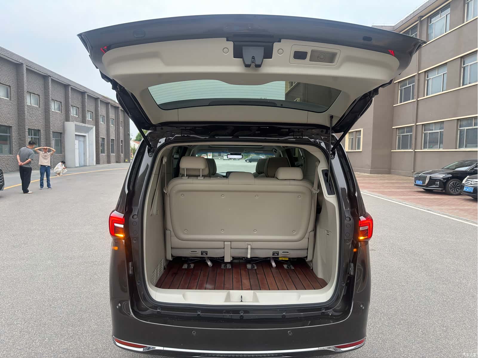 Buick GL8, 2020 13