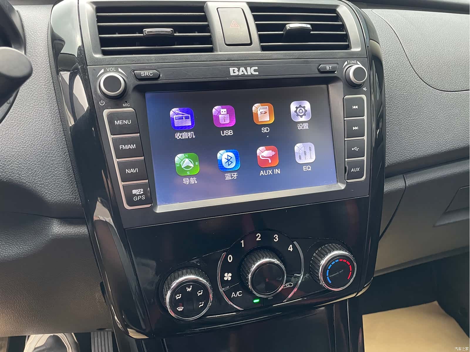BAIC S3, 2016 9