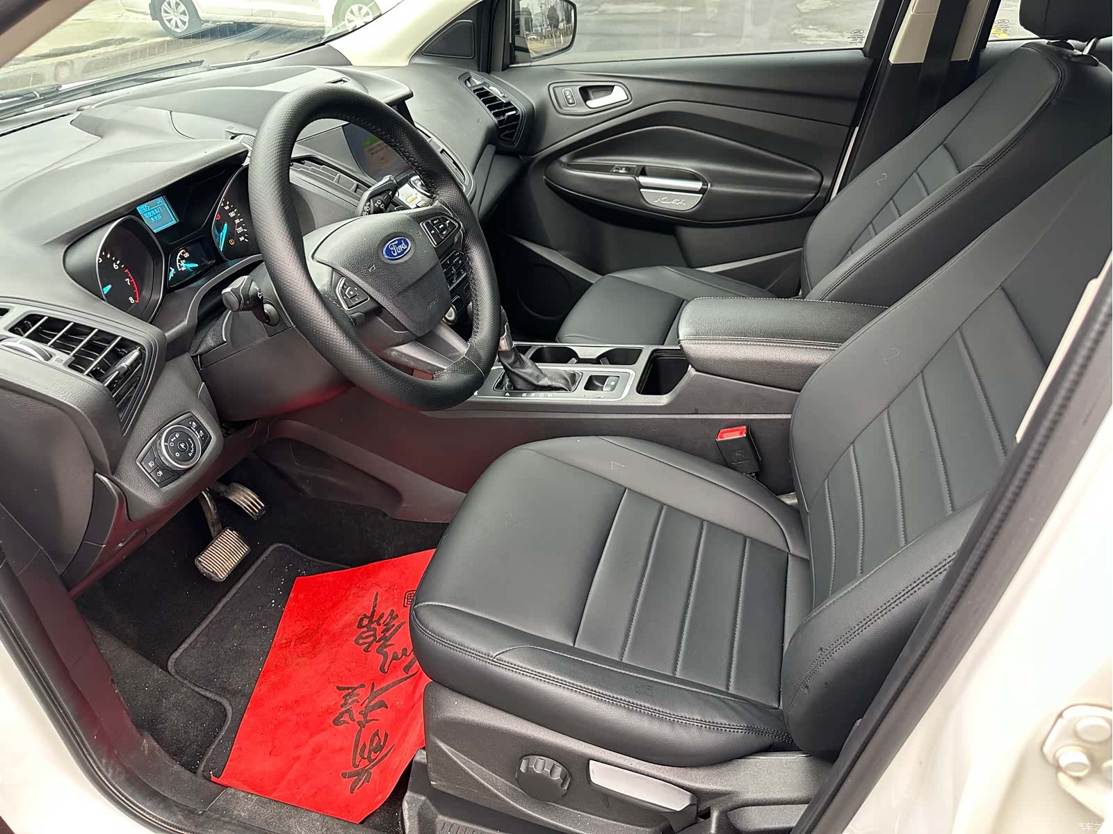 Ford Kuga, 2017 все фото