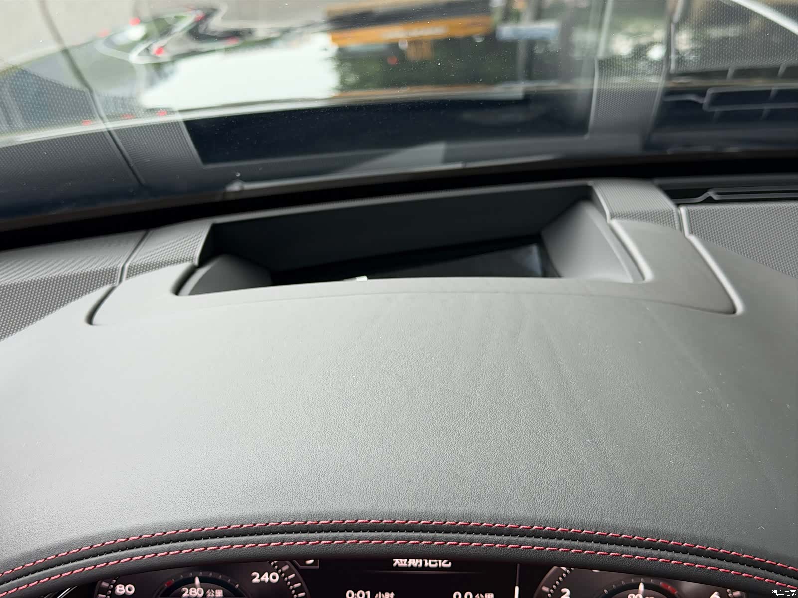 Bentley Flying Spur, 2024 16