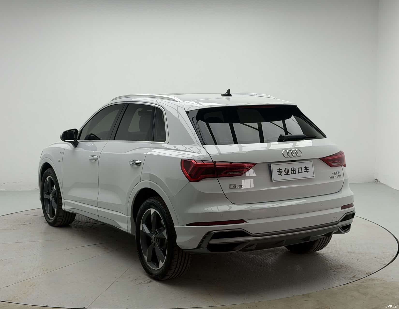 Audi Q3, 2022 4