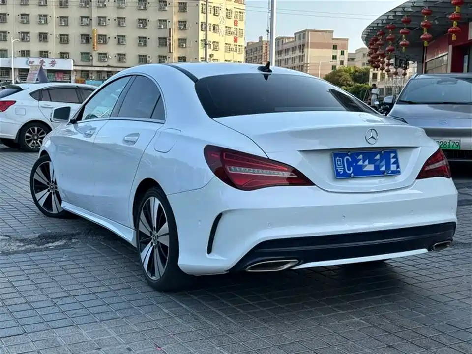 Mercedes-Benz CLA