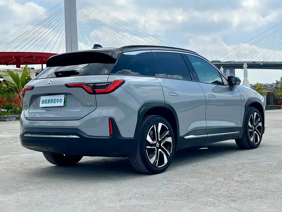 NIO ES6