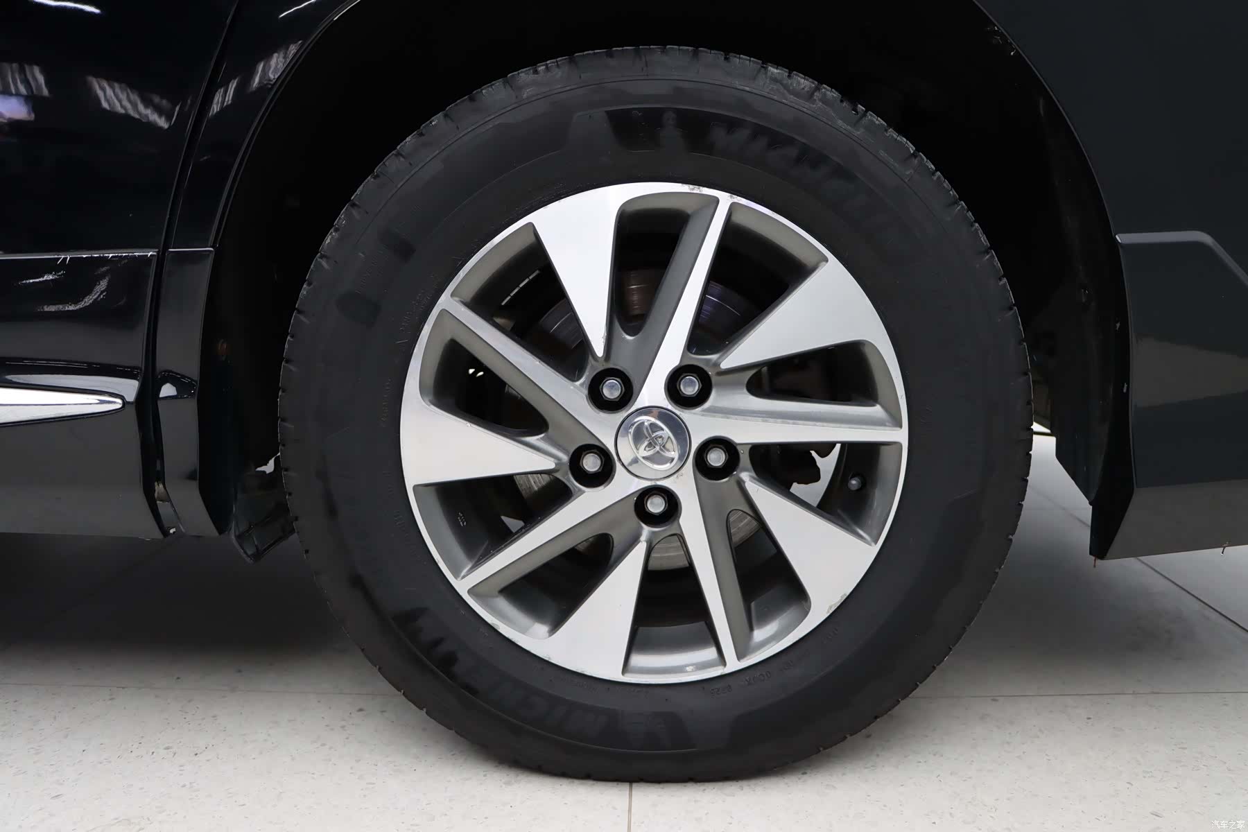 Toyota Alphard, 2015 14