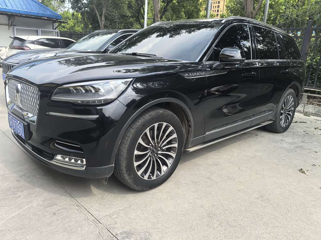 Lincoln Aviator