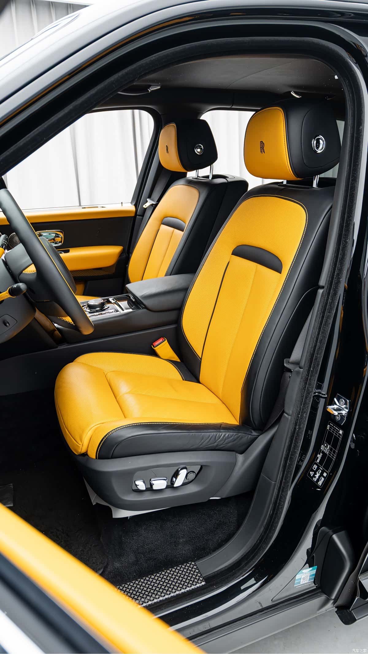 Rolls-Royce Cullinan, 2021 12