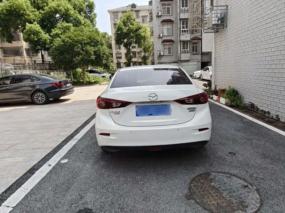 Mazda 3 Angkesaila