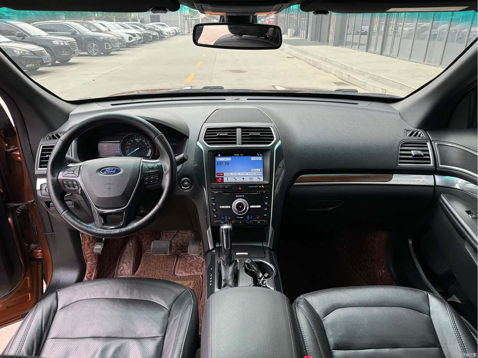 Ford Explorer, 2019 11