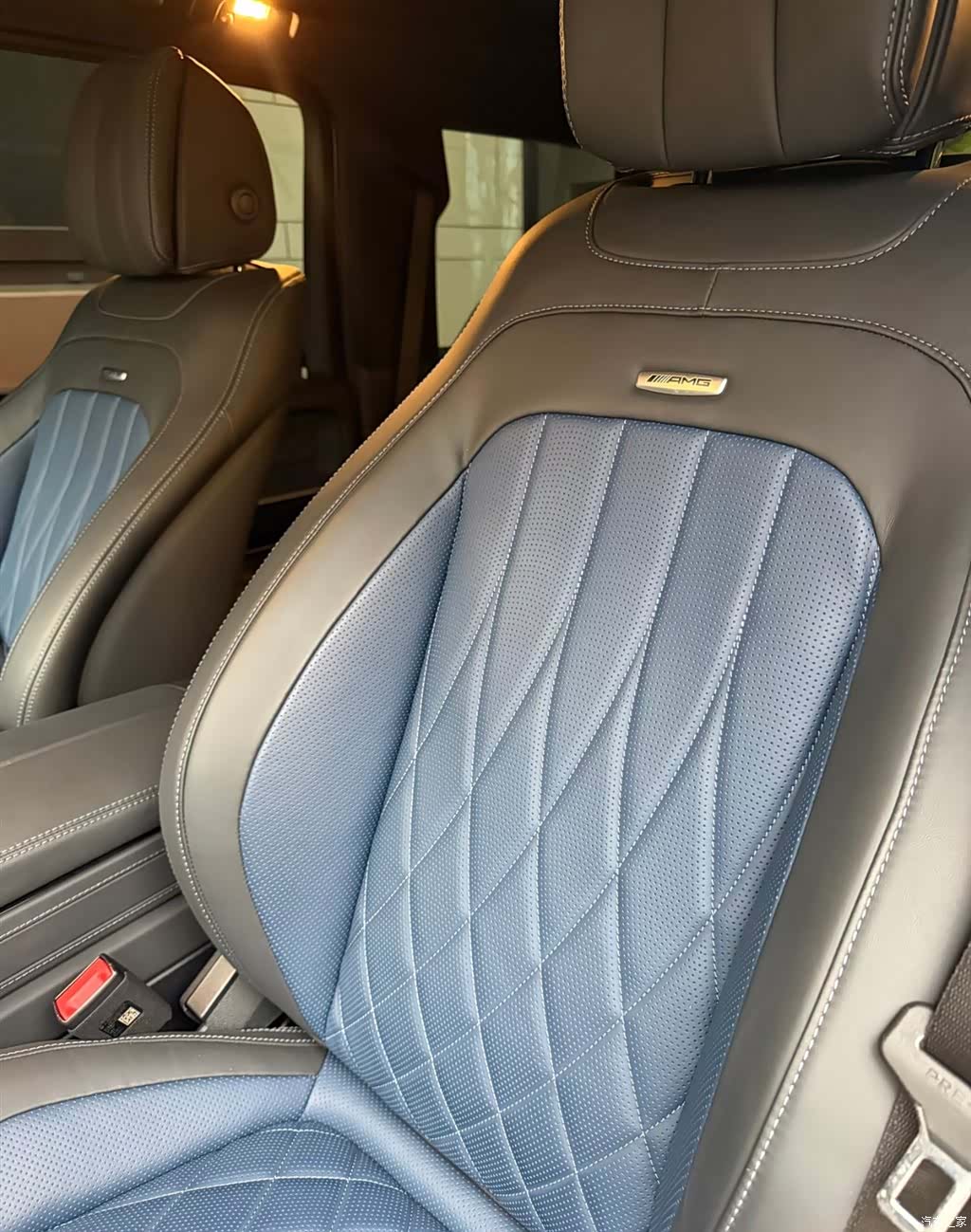Mercedes-Benz G-Class, 2024 7