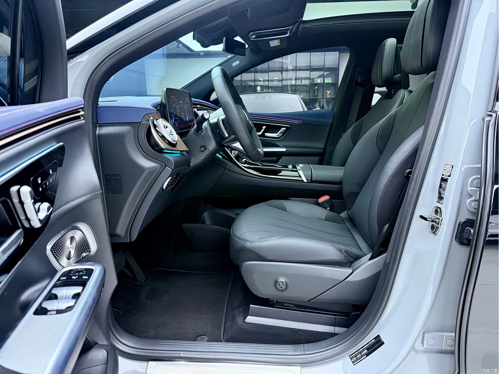 Mercedes-Benz EQE, 2023 все фото