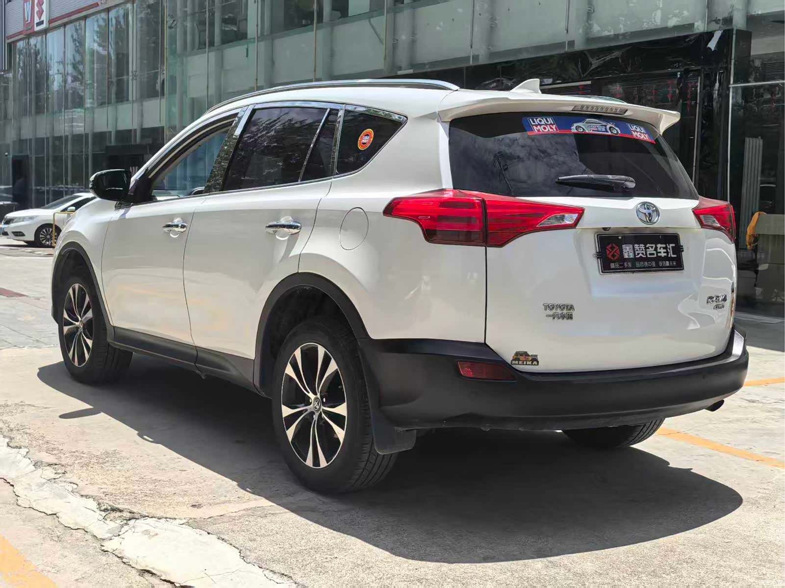 Toyota RAV4, 2015 4