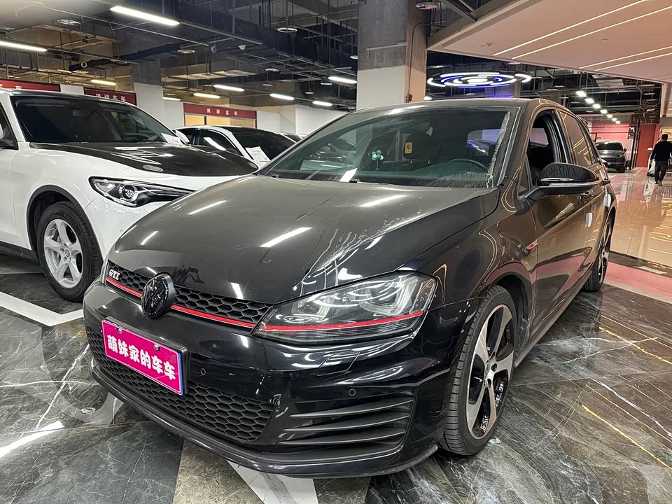 Volkswagen Golf GTI