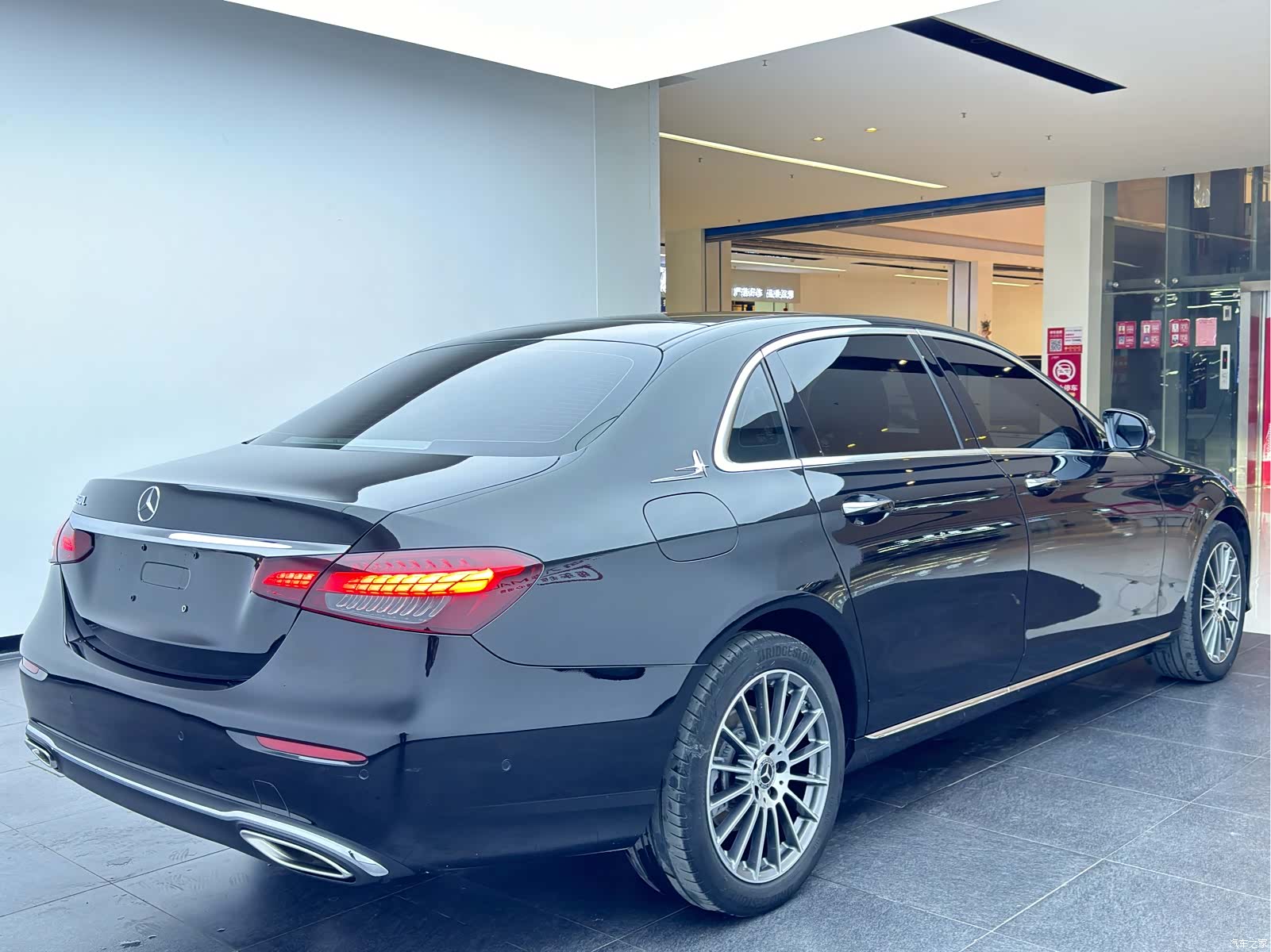 Mercedes-Benz E-Class, 2023 14
