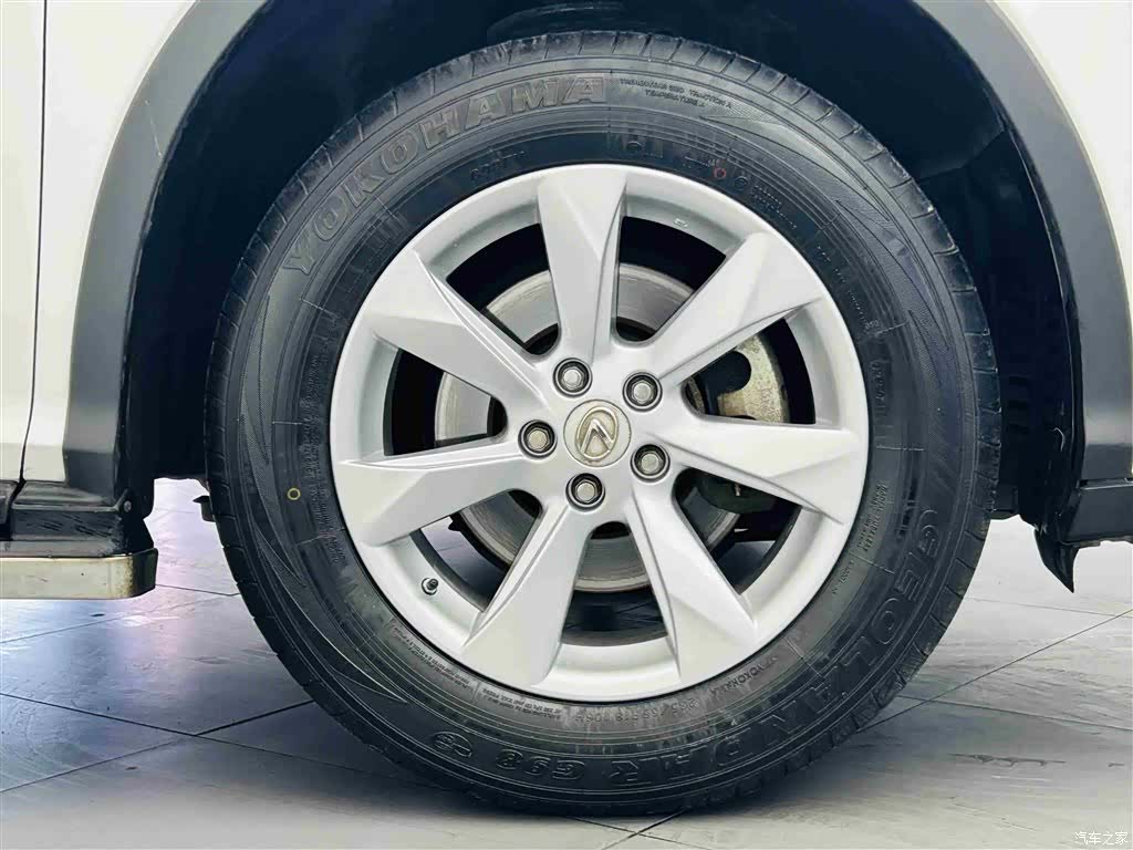 Lexus RX, 2016 10