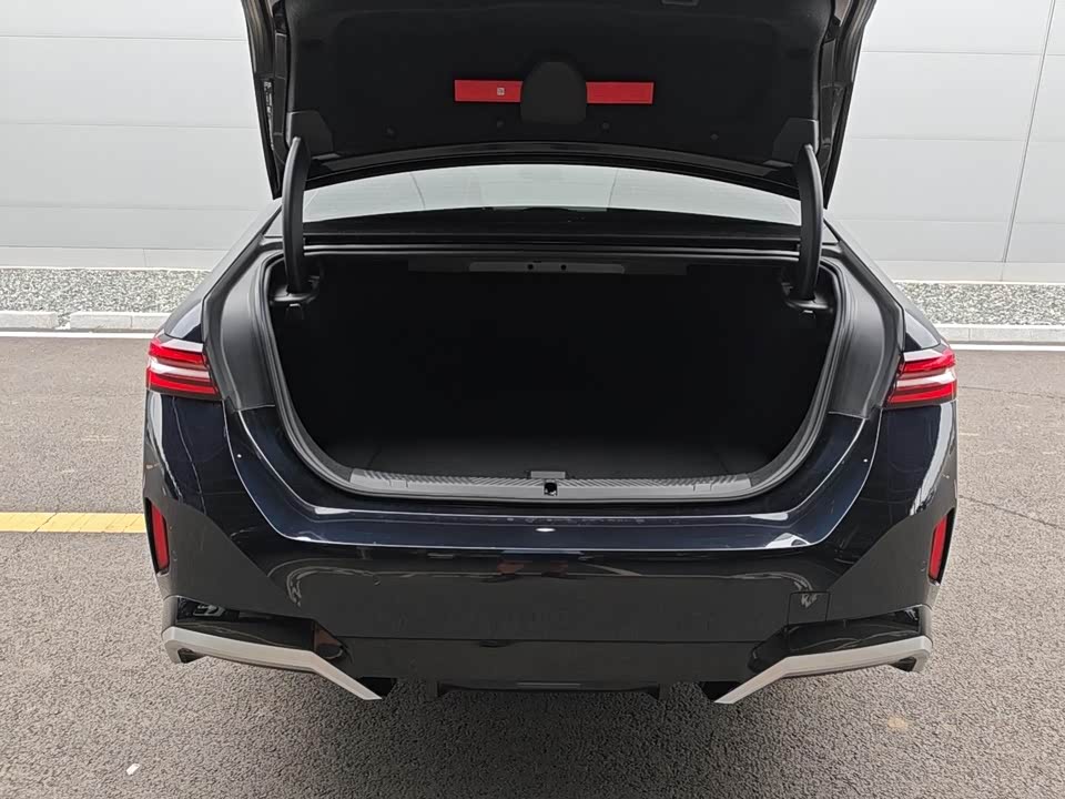 BMW i5 BMW i5