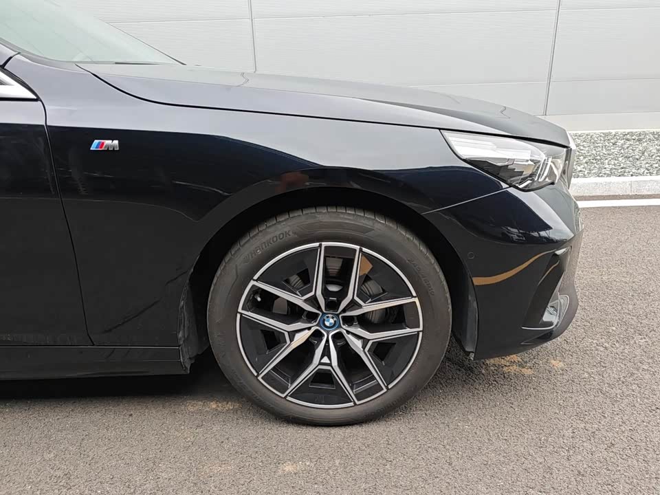 BMW i5 BMW i5