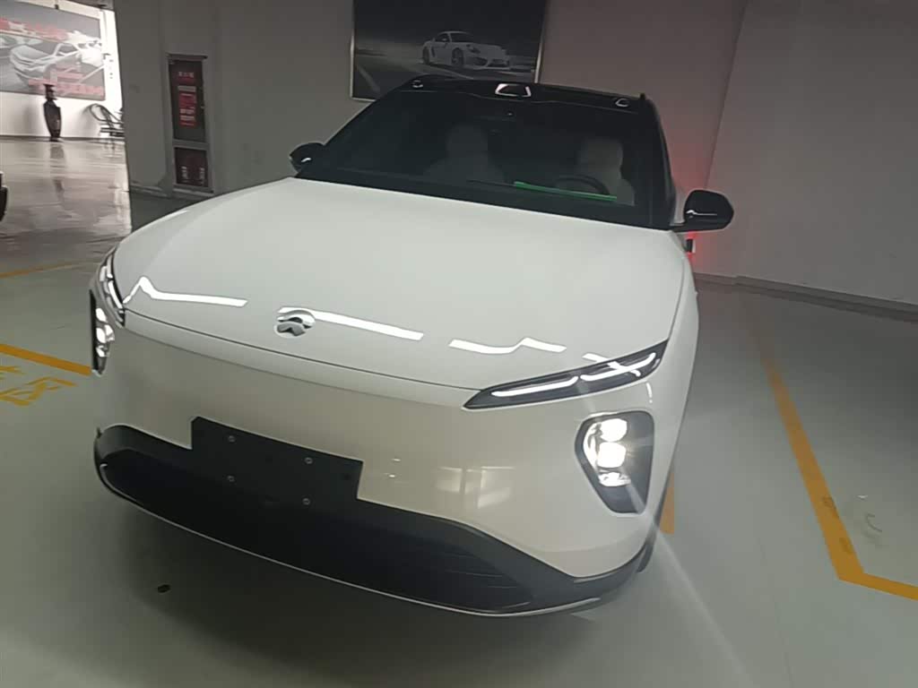NIO ES6