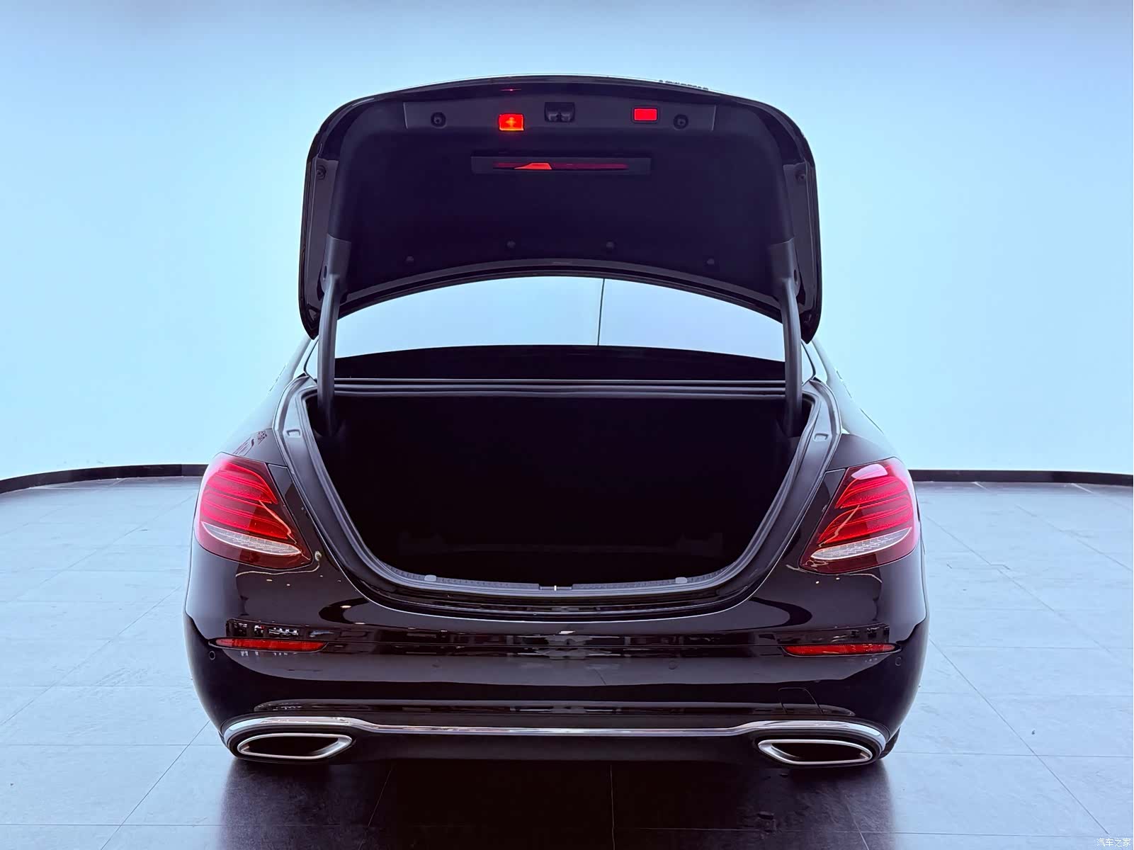 Mercedes-Benz E-Class, 2017 30