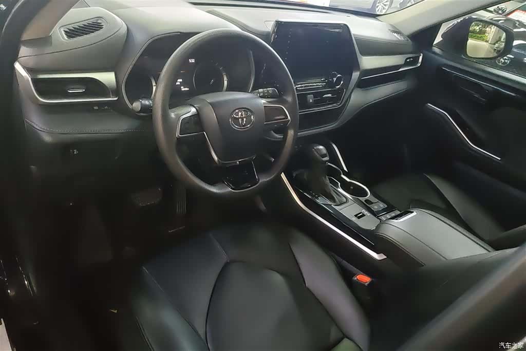 Toyota Highlander, 2022 12