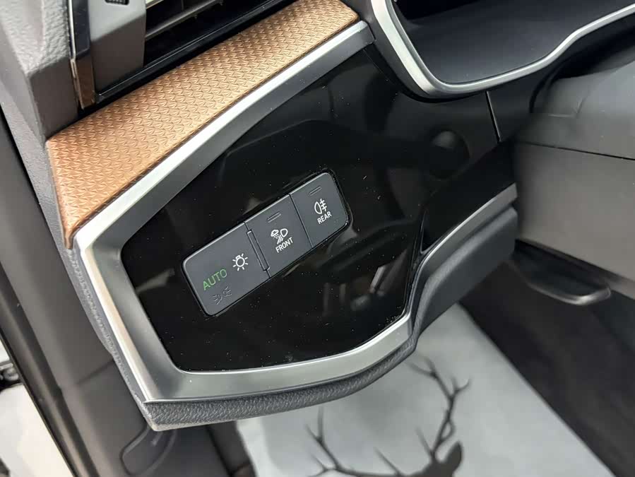 Audi Q3 2023, фото 9