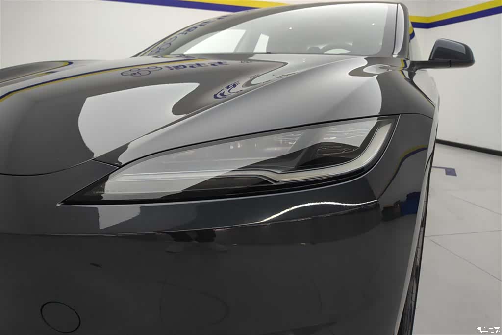 Tesla Model 3, 2025 все фото