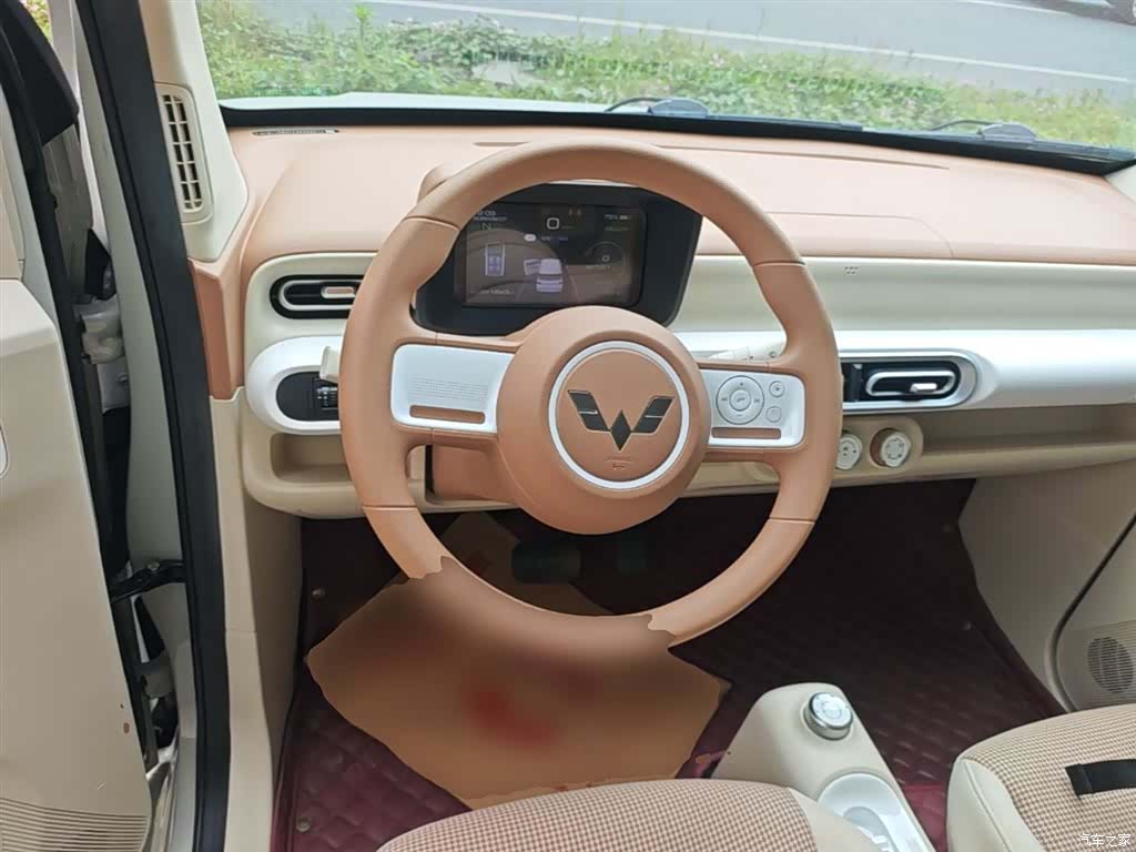 Wuling MINIEV, 2025 11